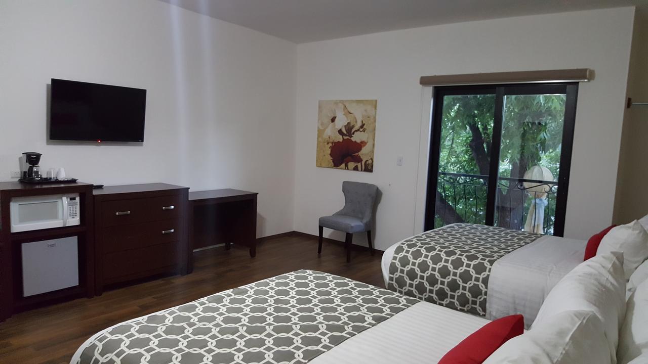 Los Nogales Inn Camargo 외부 사진